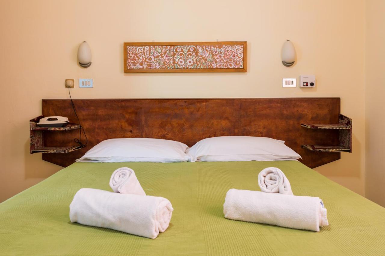 Hotel Villa Rosa チェゼナーティコ エクステリア 写真