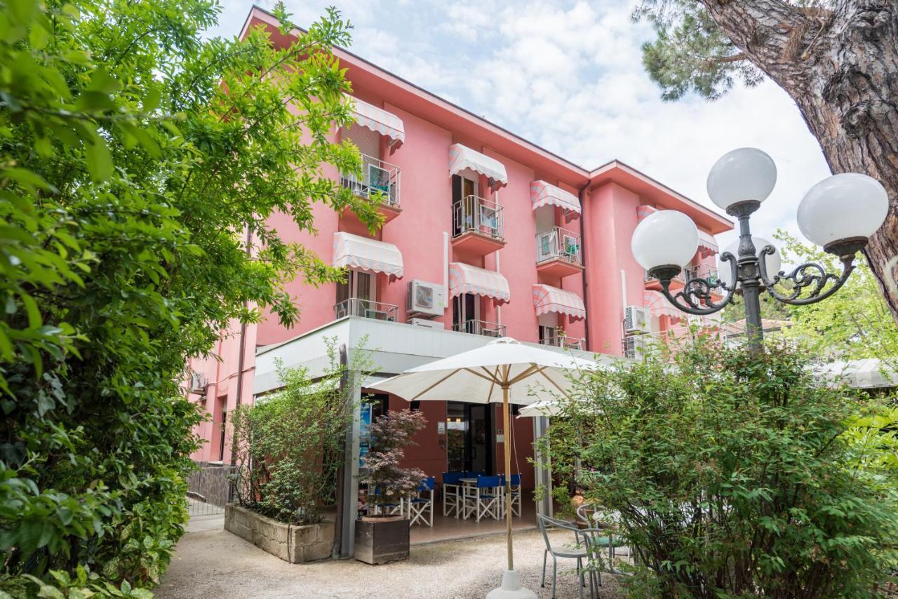 Hotel Villa Rosa チェゼナーティコ エクステリア 写真